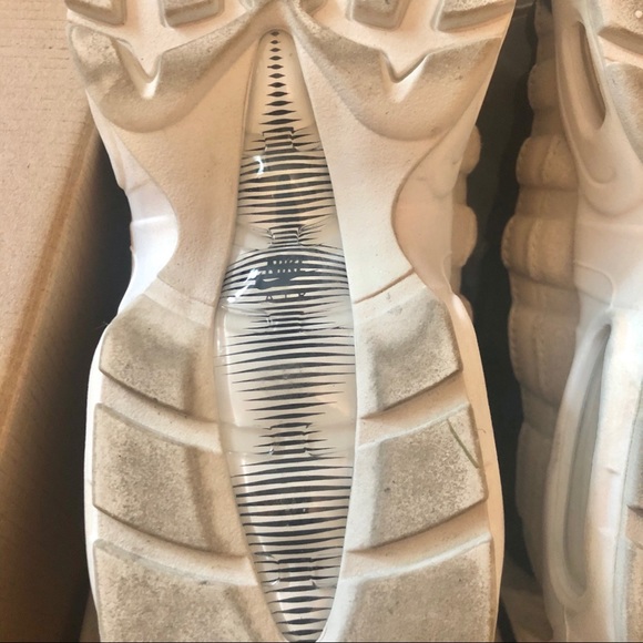 Nike Women's Air Max 95 Premium Running - Picture 11 of 12